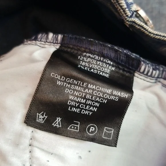 *LAST CHANCE ITEM! *  Maniere De Voir Super-Stretch Cargo Skinny Jeans - Picture 5 of 5